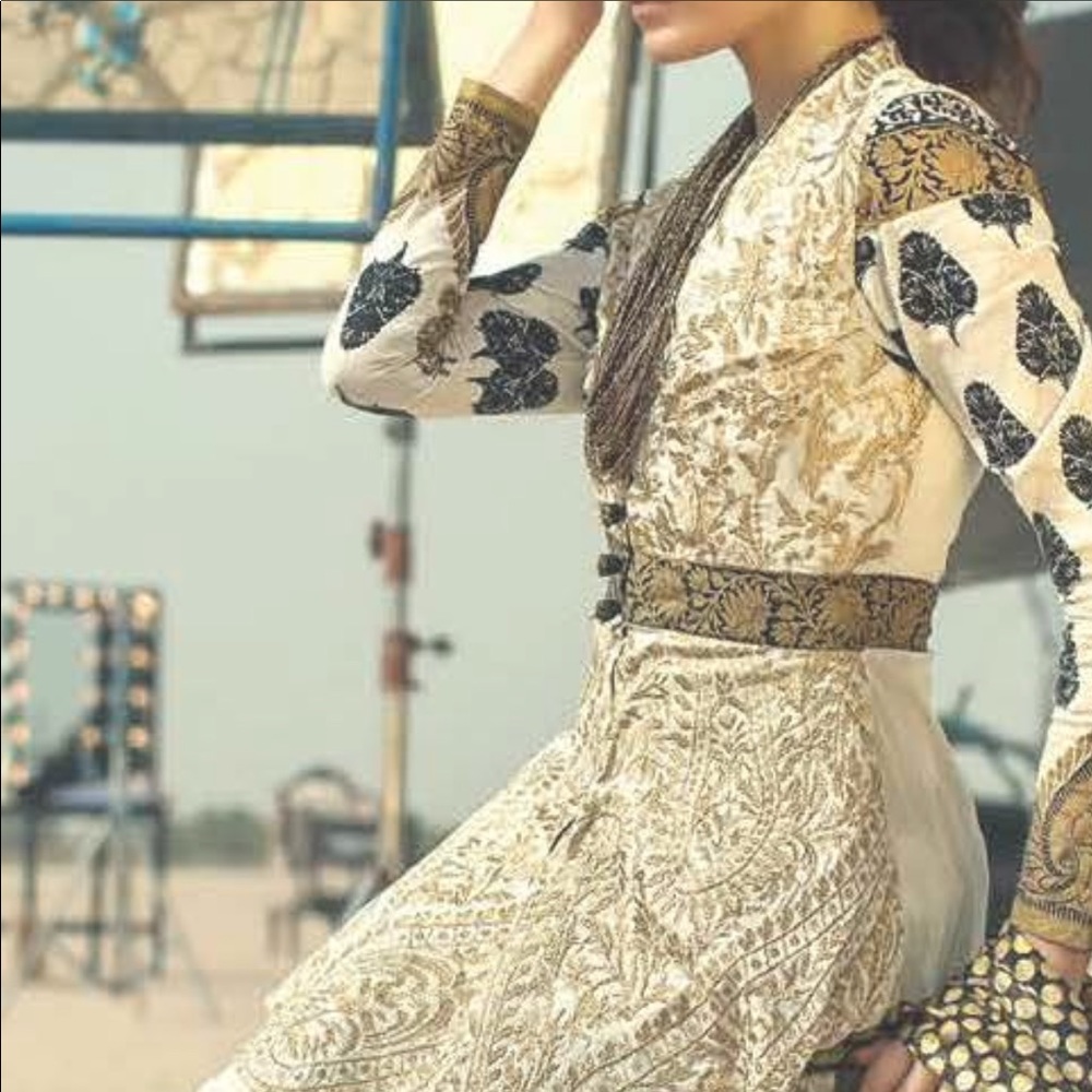 Sana Safinaz 3 piece lawn suit